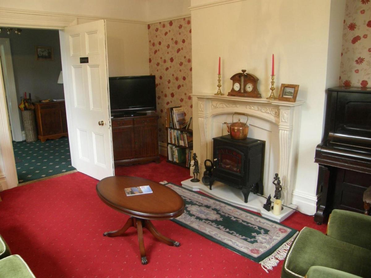 Отель The Old Vicarage Llangurig Экстерьер фото
